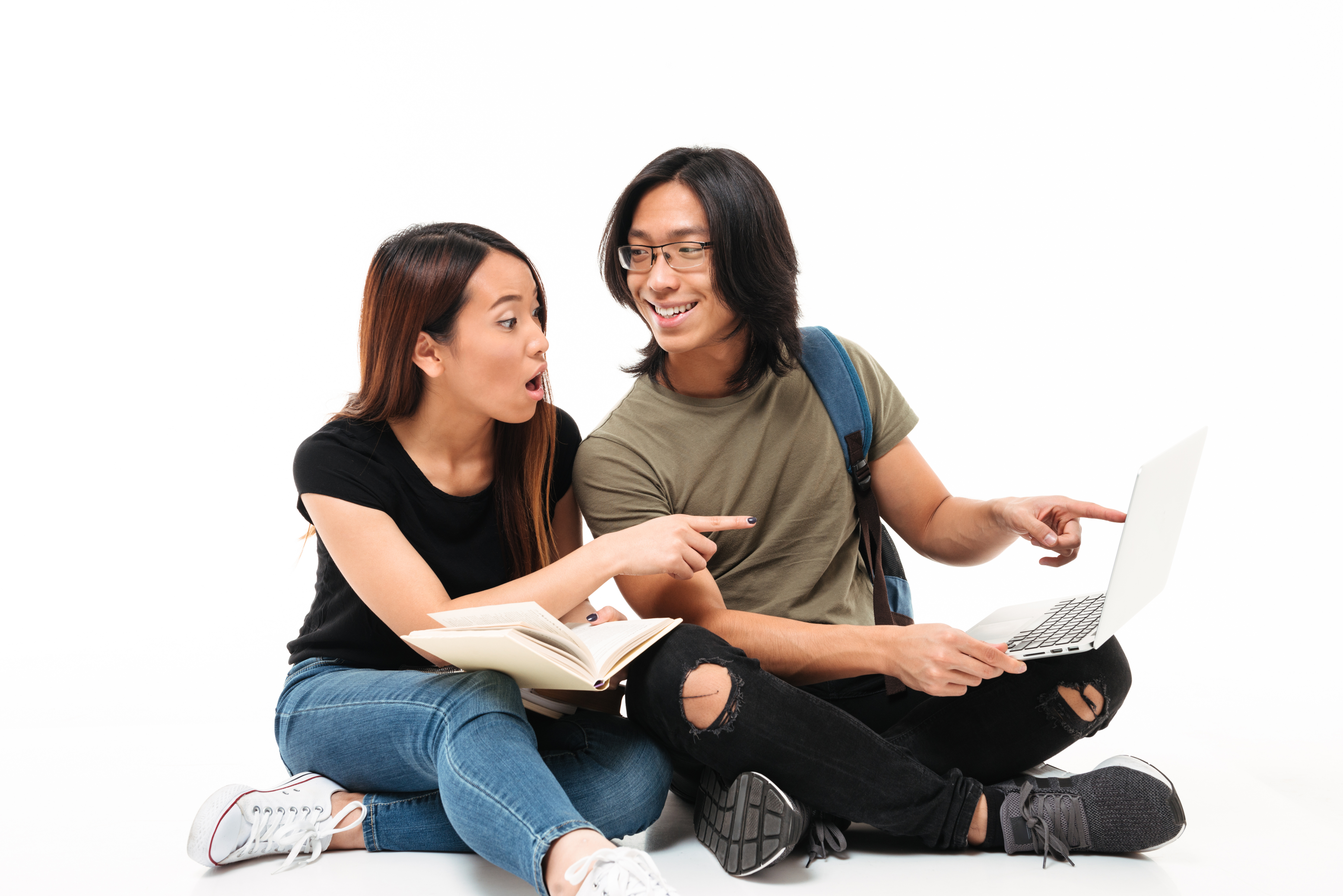 Two students planning their move abroad together